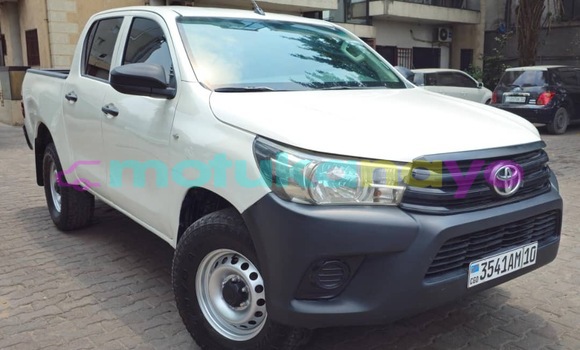 Acheter Occasion Voiture Toyota Hilux Blanc à Kinshasa, Kinshasa Acheter Occasion Voiture Toyota Hilux Blanc à Kinshasa, Kinshasa