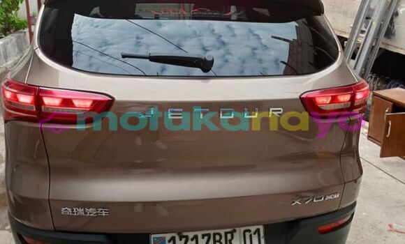 Acheter Occasion Voiture Jeep Liberty (North America) Blanc à Kinshasa, Kinshasa Acheter Occasion Voiture Jeep Liberty (North America) Blanc à Kinshasa, Kinshasa