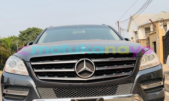 Acheter Occasion Voiture Mercedes‒Benz ML–Class Noir à Basankusu, Equateur Acheter Occasion Voiture Mercedes‒Benz ML–Class Noir à Basankusu, Equateur