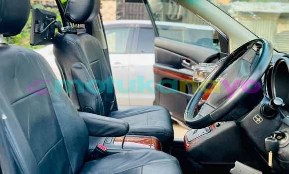 Acheter Occasion Voiture Toyota Harrier Noir à Kinshasa, Kinshasa Acheter Occasion Voiture Toyota Harrier Noir à Kinshasa, Kinshasa