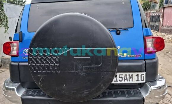 Buy Used Toyota FJ Cruiser Blue Car in Kinshasa in Kinshasa Buy Used Toyota FJ Cruiser Blue Car in Kinshasa in Kinshasa