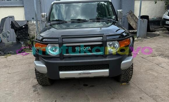 Buy Used Toyota FJ Cruiser Black Car in Kinshasa in Kinshasa Buy Used Toyota FJ Cruiser Black Car in Kinshasa in Kinshasa