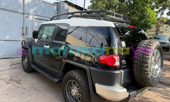 Buy Used Toyota FJ Cruiser Black Car in Kinshasa in Kinshasa Buy Used Toyota FJ Cruiser Black Car in Kinshasa in Kinshasa