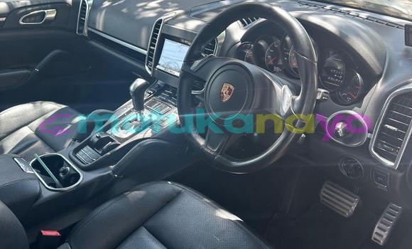 Acheter Neuf Voiture Porsche Cayenne Noir à Kinshasa, Kinshasa Acheter Neuf Voiture Porsche Cayenne Noir à Kinshasa, Kinshasa