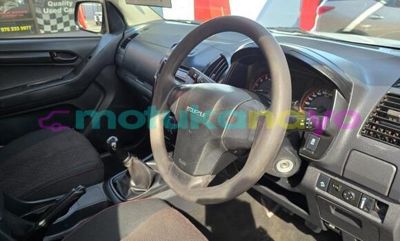 Buy Used Isuzu D–MAX White Car in Kinshasa in Kinshasa Buy Used Isuzu D–MAX White Car in Kinshasa in Kinshasa