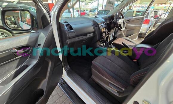 Buy Used Isuzu D–MAX White Car in Kinshasa in Kinshasa Buy Used Isuzu D–MAX White Car in Kinshasa in Kinshasa