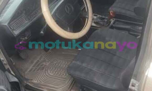 Acheter Occasion Voiture Mercedes Viano Autre à Kinshasa, Kinshasa Acheter Occasion Voiture Mercedes Viano Autre à Kinshasa, Kinshasa