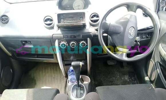 Buy Used Toyota IST Other Car in Kinshasa in Kinshasa Buy Used Toyota IST Other Car in Kinshasa in Kinshasa