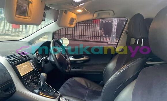 Buy Used Toyota Blade Other Car in Kinshasa in Kinshasa Buy Used Toyota Blade Other Car in Kinshasa in Kinshasa