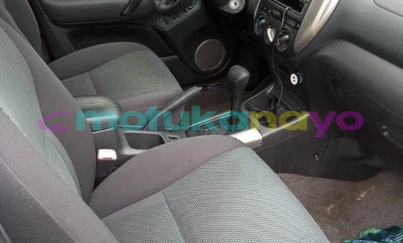 Acheter Occasion Voiture Toyota RAV4 Rouge à Kalima, Maniema Acheter Occasion Voiture Toyota RAV4 Rouge à Kalima, Maniema