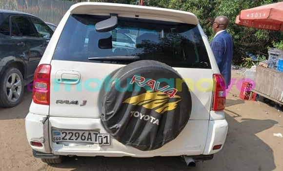 Acheter Occasion Voiture Toyota RAV4 Blanc à Kinshasa, Kinshasa Acheter Occasion Voiture Toyota RAV4 Blanc à Kinshasa, Kinshasa