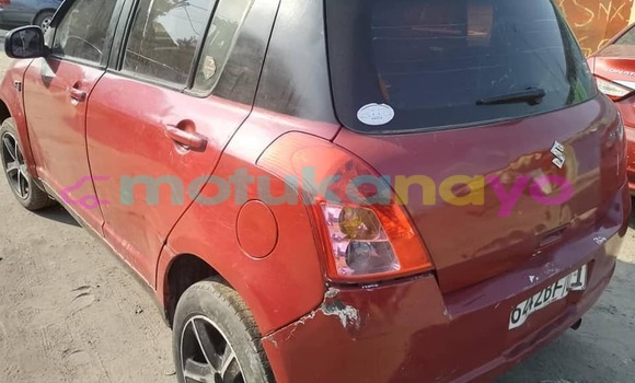 Acheter Occasion Voiture Suzuki Swift Rouge à Kinshasa, Kinshasa Acheter Occasion Voiture Suzuki Swift Rouge à Kinshasa, Kinshasa