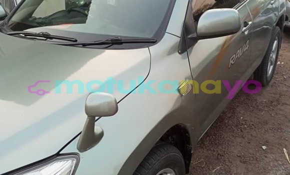 Acheter Occasion Voiture Toyota RAV4 Autre à Beni, Nord-Kivu Acheter Occasion Voiture Toyota RAV4 Autre à Beni, Nord-Kivu