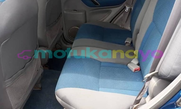 Acheter Occasion Voiture Toyota RAV4 Bleu à Beni, Nord-Kivu Acheter Occasion Voiture Toyota RAV4 Bleu à Beni, Nord-Kivu