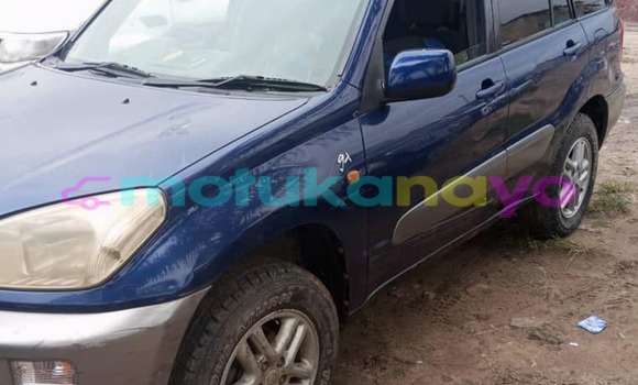 Acheter Occasion Voiture Toyota RAV4 Bleu à Beni, Nord-Kivu Acheter Occasion Voiture Toyota RAV4 Bleu à Beni, Nord-Kivu