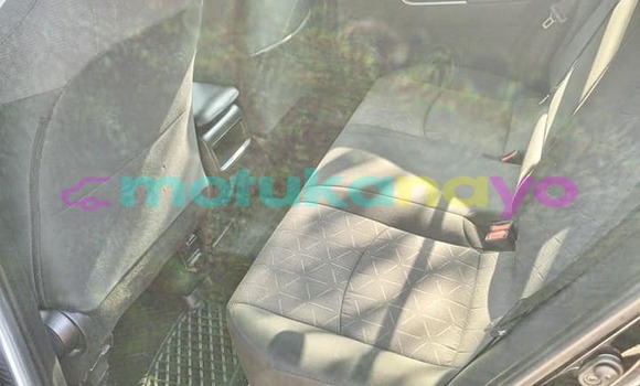 Acheter Occasion Voiture Toyota RAV4 Noir à Basoko, Haut-Congo Acheter Occasion Voiture Toyota RAV4 Noir à Basoko, Haut-Congo