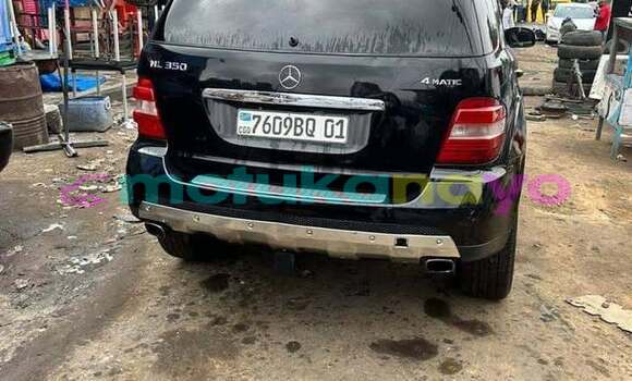 Buy Used Mercedes‒Benz 190–Series Black Car in Basankusu in Equateur Buy Used Mercedes‒Benz 190–Series Black Car in Basankusu in Equateur