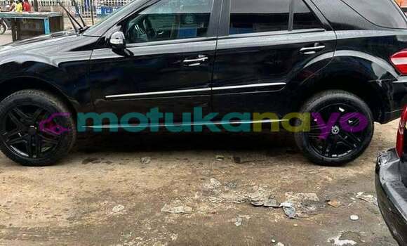 Buy Used Mercedes‒Benz 190–Series Black Car in Basankusu in Equateur Buy Used Mercedes‒Benz 190–Series Black Car in Basankusu in Equateur