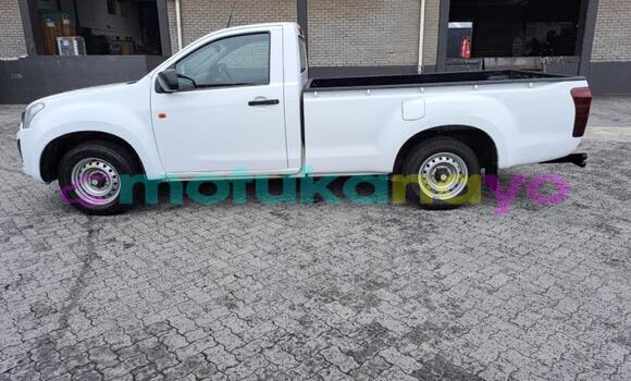 Buy Used Isuzu D–MAX White Car in Kinshasa in Kinshasa Buy Used Isuzu D–MAX White Car in Kinshasa in Kinshasa
