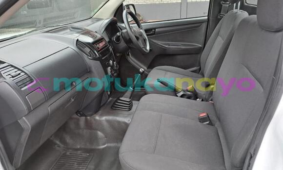 Buy Used Isuzu D–MAX White Car in Kinshasa in Kinshasa Buy Used Isuzu D–MAX White Car in Kinshasa in Kinshasa