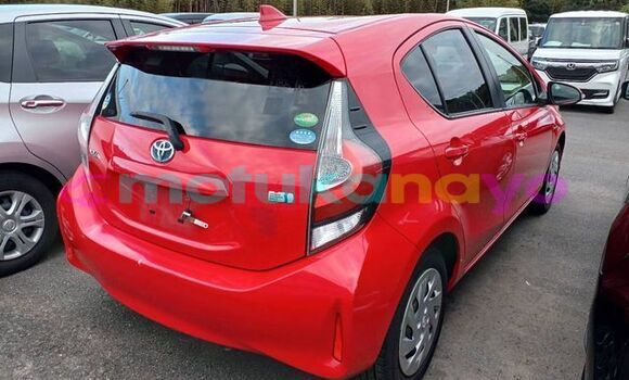 Buy Used Toyota Aqua Red Car in Kinshasa in Kinshasa Buy Used Toyota Aqua Red Car in Kinshasa in Kinshasa