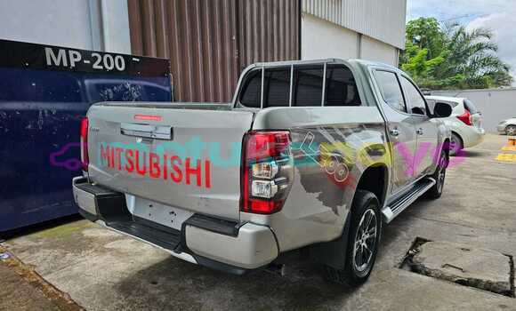 Acheter Occasion Voiture Mitsubishi L200 Gris à Kinshasa, Kinshasa Acheter Occasion Voiture Mitsubishi L200 Gris à Kinshasa, Kinshasa