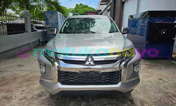 Acheter Occasion Voiture Mitsubishi L200 Gris à Kinshasa, Kinshasa Acheter Occasion Voiture Mitsubishi L200 Gris à Kinshasa, Kinshasa
