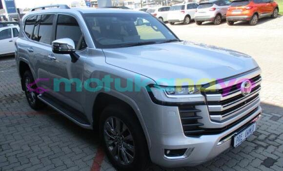 Buy Used Toyota Land Cruiser Silver Car in Kinshasa in Kinshasa Buy Used Toyota Land Cruiser Silver Car in Kinshasa in Kinshasa
