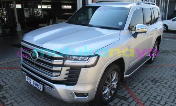 Buy Used Toyota Land Cruiser Silver Car in Kinshasa in Kinshasa Buy Used Toyota Land Cruiser Silver Car in Kinshasa in Kinshasa