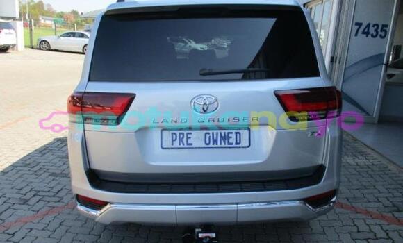 Buy Used Toyota Land Cruiser Silver Car in Kinshasa in Kinshasa Buy Used Toyota Land Cruiser Silver Car in Kinshasa in Kinshasa