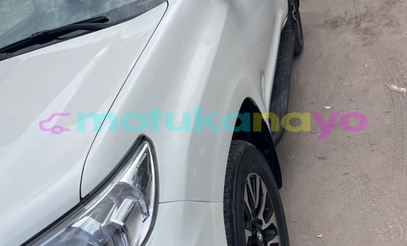 Acheter Occasion Voiture Toyota Land Cruiser Prado Blanc à Kinshasa, Kinshasa Acheter Occasion Voiture Toyota Land Cruiser Prado Blanc à Kinshasa, Kinshasa