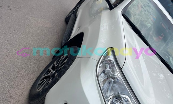 Acheter Occasion Voiture Toyota Land Cruiser Prado Blanc à Kinshasa, Kinshasa Acheter Occasion Voiture Toyota Land Cruiser Prado Blanc à Kinshasa, Kinshasa