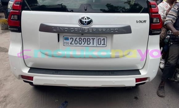 Acheter Occasion Voiture Toyota Land Cruiser Prado Blanc à Kinshasa, Kinshasa Acheter Occasion Voiture Toyota Land Cruiser Prado Blanc à Kinshasa, Kinshasa