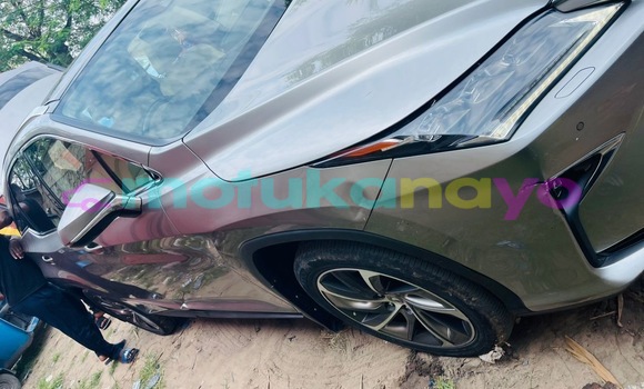 Acheter Occasion Voiture Lexus LX 570 Marron à Kinshasa, Kinshasa Acheter Occasion Voiture Lexus LX 570 Marron à Kinshasa, Kinshasa