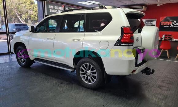Buy Used Toyota Prado White Car in Lubumbashi in Katanga Buy Used Toyota Prado White Car in Lubumbashi in Katanga