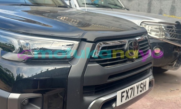 Buy Used Toyota Hilux Silver Car in Kinshasa in Kinshasa Buy Used Toyota Hilux Silver Car in Kinshasa in Kinshasa