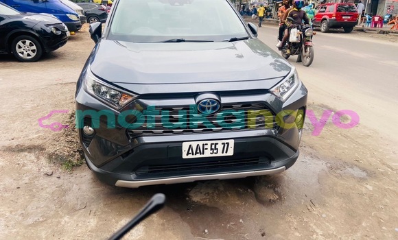 Buy Used Toyota RAV 4 Silver Car in Kinshasa in Kinshasa Buy Used Toyota RAV 4 Silver Car in Kinshasa in Kinshasa