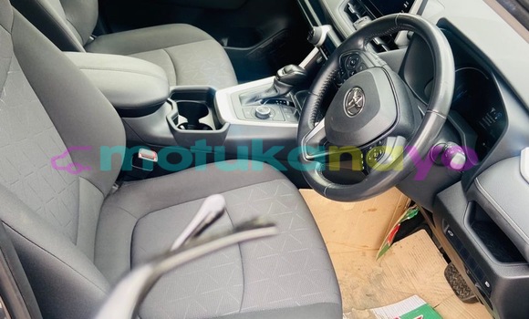 Buy Used Toyota RAV 4 Silver Car in Kinshasa in Kinshasa Buy Used Toyota RAV 4 Silver Car in Kinshasa in Kinshasa