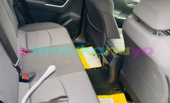 Buy Used Toyota RAV 4 Silver Car in Kinshasa in Kinshasa Buy Used Toyota RAV 4 Silver Car in Kinshasa in Kinshasa