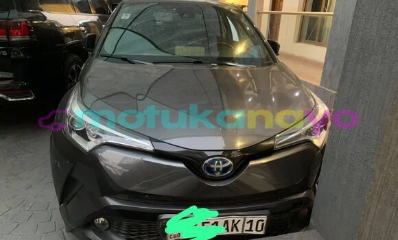 Acheter Occasion Voiture Toyota C-HR Gris à Kinshasa, Kinshasa Acheter Occasion Voiture Toyota C-HR Gris à Kinshasa, Kinshasa