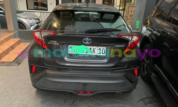 Acheter Occasion Voiture Toyota C-HR Gris à Kinshasa, Kinshasa Acheter Occasion Voiture Toyota C-HR Gris à Kinshasa, Kinshasa