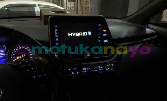 Acheter Occasion Voiture Toyota C-HR Gris à Kinshasa, Kinshasa Acheter Occasion Voiture Toyota C-HR Gris à Kinshasa, Kinshasa