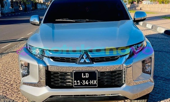 Acheter Occasion Voiture Mitsubishi L200 Gris à Kinshasa, Kinshasa Acheter Occasion Voiture Mitsubishi L200 Gris à Kinshasa, Kinshasa