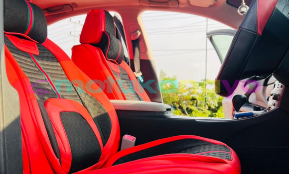 Acheter Neuf Voiture Lexus IS Rouge à Kinshasa, Kinshasa Acheter Neuf Voiture Lexus IS Rouge à Kinshasa, Kinshasa