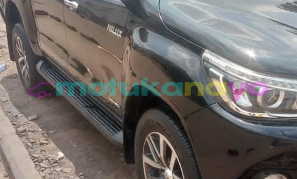 Acheter Occasion Voiture Toyota Hilux Noir à Kinshasa, Kinshasa Acheter Occasion Voiture Toyota Hilux Noir à Kinshasa, Kinshasa