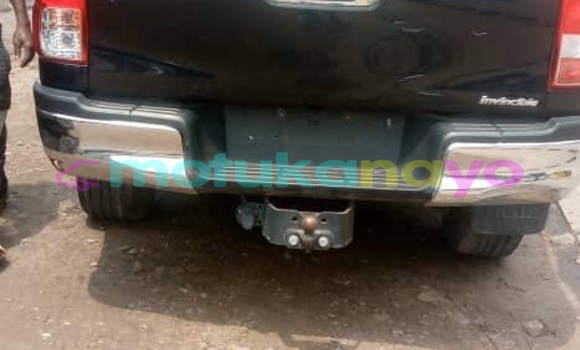 Acheter Occasion Voiture Toyota Hilux Noir à Kinshasa, Kinshasa Acheter Occasion Voiture Toyota Hilux Noir à Kinshasa, Kinshasa