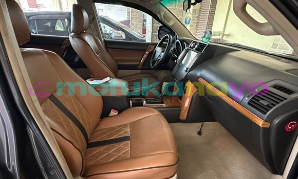Buy Used Toyota Prado Red Car in Kinshasa in Kinshasa Buy Used Toyota Prado Red Car in Kinshasa in Kinshasa