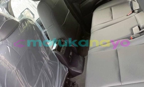 Acheter Neuf Voiture Toyota Avalon Noir à Kinshasa, Kinshasa Acheter Neuf Voiture Toyota Avalon Noir à Kinshasa, Kinshasa