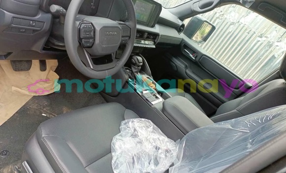 Acheter Neuf Voiture Toyota Avalon Noir à Kinshasa, Kinshasa Acheter Neuf Voiture Toyota Avalon Noir à Kinshasa, Kinshasa