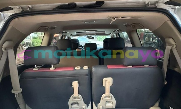 Acheter Neuf Voiture Toyota Land Cruiser Blanc à Kinshasa, Kinshasa Acheter Neuf Voiture Toyota Land Cruiser Blanc à Kinshasa, Kinshasa